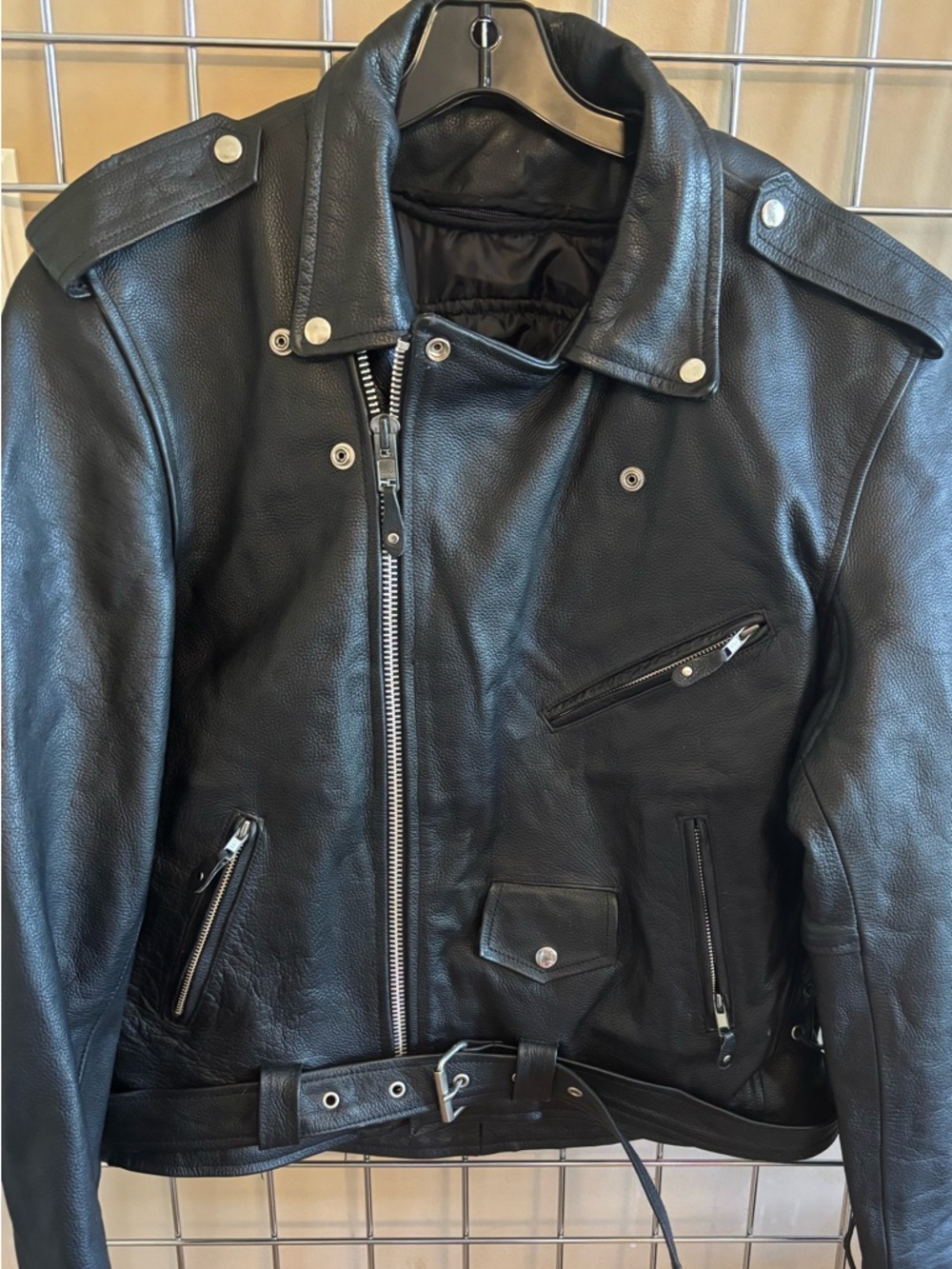 Leather Biker Jacket Men XL 3M Thinsulate 8 Pockets Braided Sides